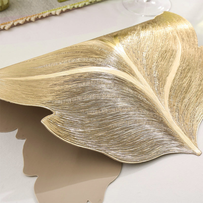 3D Gold-Embossed Leaf Placemat – Heat-Resistant & Non-Slip