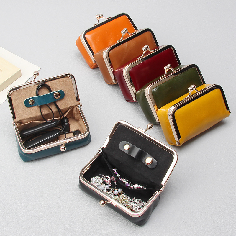 📢📢50% OFF🔥Vintage-inspired Mini Jewelry Box for Luxury Accessories Storage