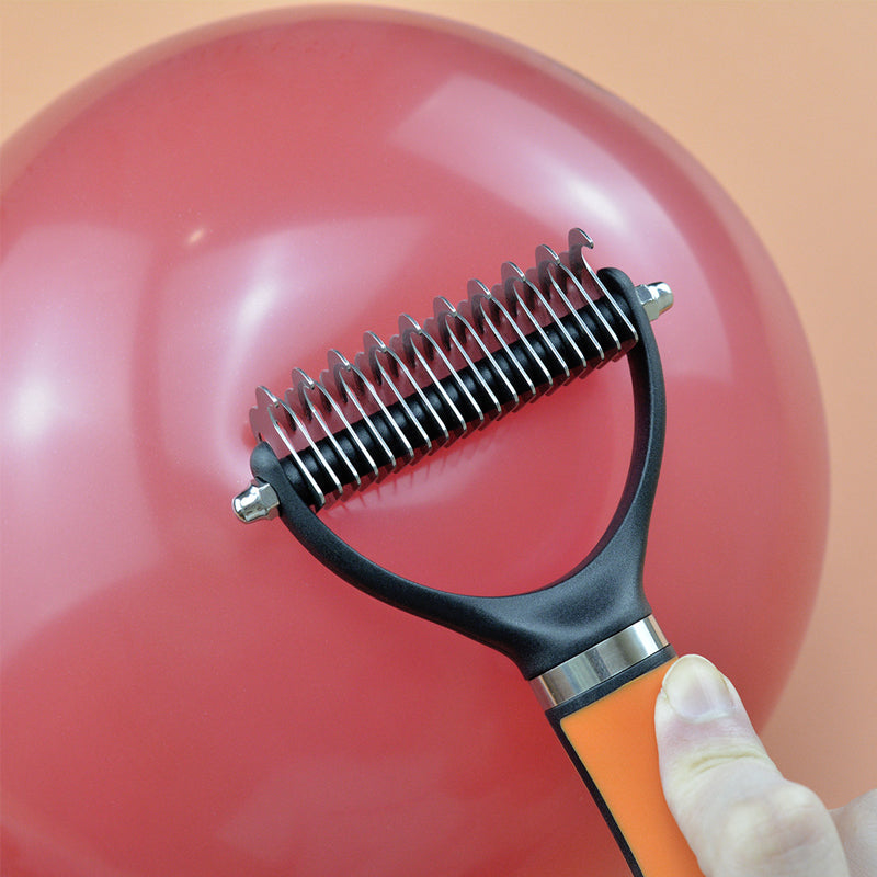 🐾 50% OFF NOW! 🧹 Double-Sided Self-Cleaning Pet Grooming Brush – Removes Loose Fur, Massages Skin & Reduces Shedding for Dogs & Cats 🐶
