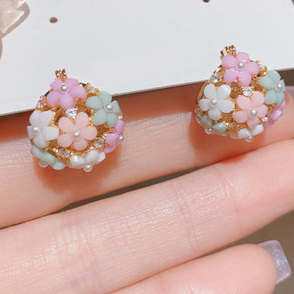 Elegant earrings with colorful floral motifs made of cubic zirconia