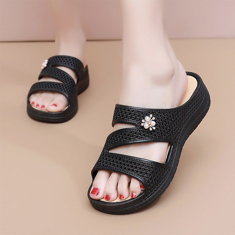 ⏰💰 50% OFF – Women's Soft Sole Slip-On Sandals – Walk in Cloud-Like Comfort! | Easy On/Off, No Breaking In | Perfect for All-Day Wear 👡✨🌸